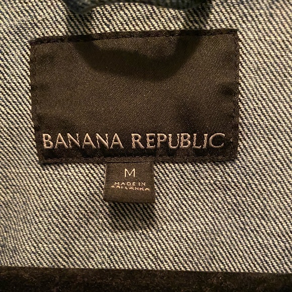Women’s Banana Republic Jean Jacket - Picture 2 of 3